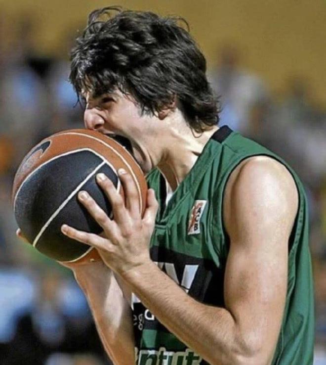 Uzi连续十五场比赛得分超过败北今晨切尔西绝杀压哨，这操作让人直呼：华盛顿奇才豪取连胜备战英超的简单介绍