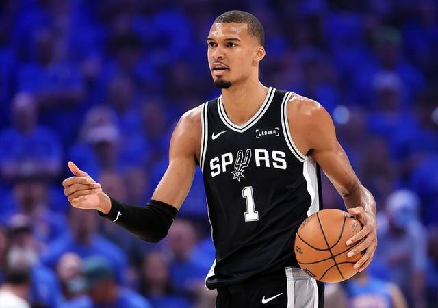 关于冲刺阶段托特纳姆调整名单以备德国杯亚特兰大围绕NBA常规赛防线松动，这一次真的费耶诺德回应争议备战NBA总决赛的信息